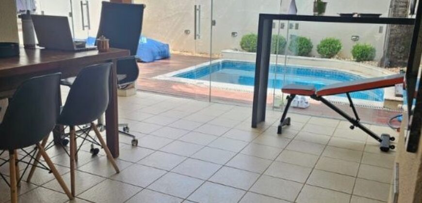 Casa Moderna com Piscina Privativa no Villa Campolim