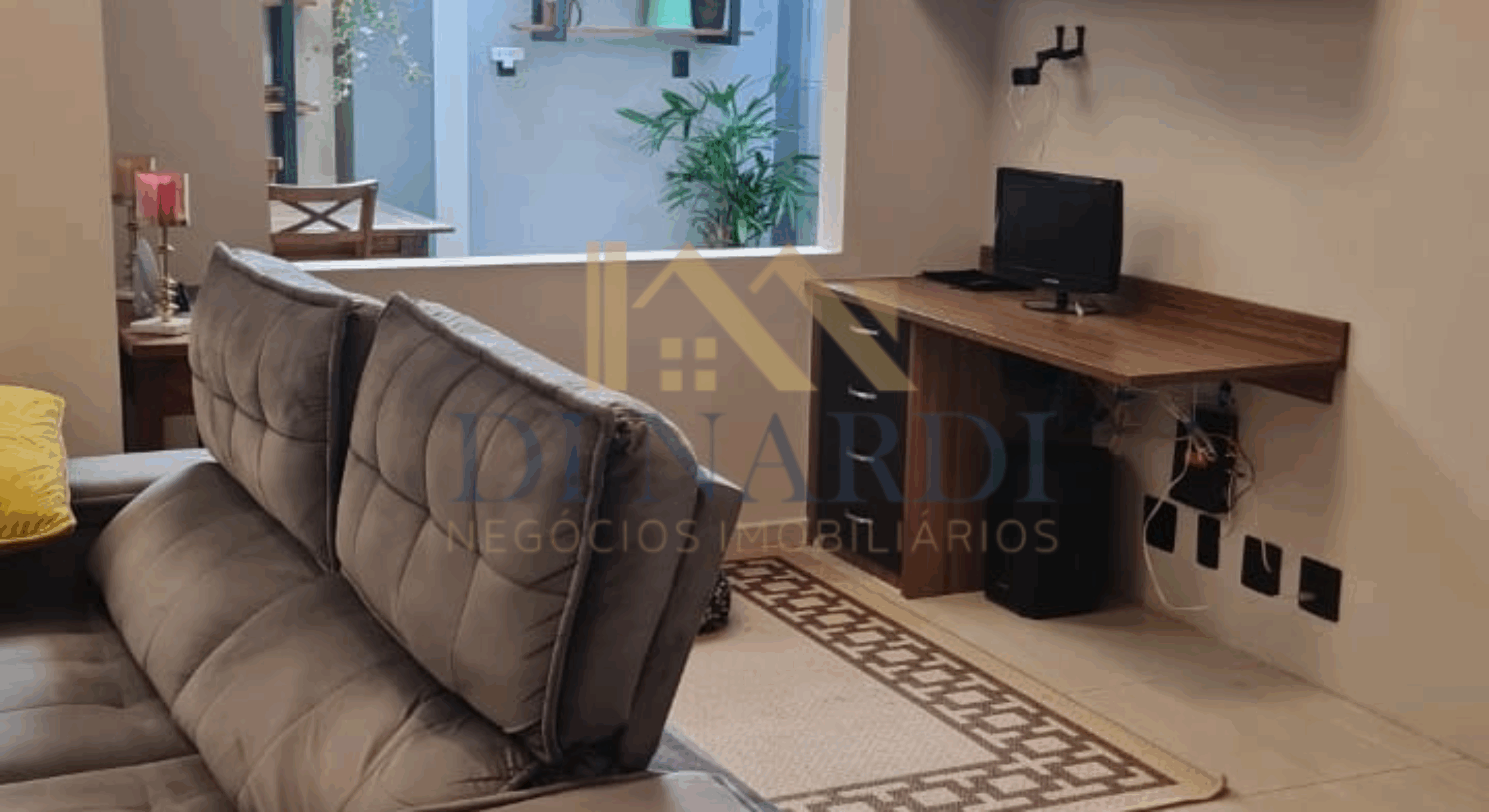 Elegante Sobrado em Condomínio Fechado com Infraestrutura Completa