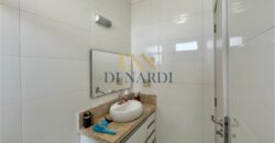 Refúgio Exclusivo: Sobrado de Luxo com Vista para o Lago