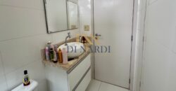 Refúgio Exclusivo: Sobrado de Luxo com Vista para o Lago