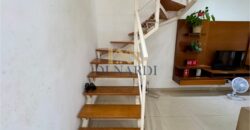 Refúgio Exclusivo: Sobrado de Luxo com Vista para o Lago