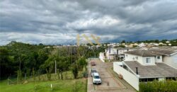 Refúgio Exclusivo: Sobrado de Luxo com Vista para o Lago