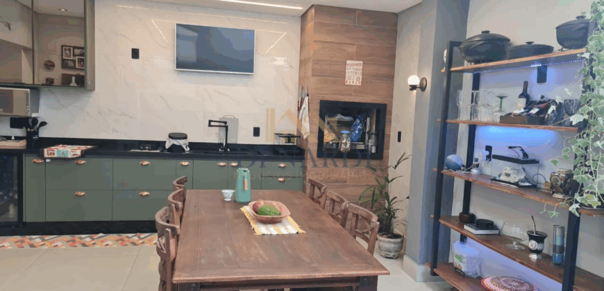 Elegante Sobrado em Condomínio Fechado com Infraestrutura Completa