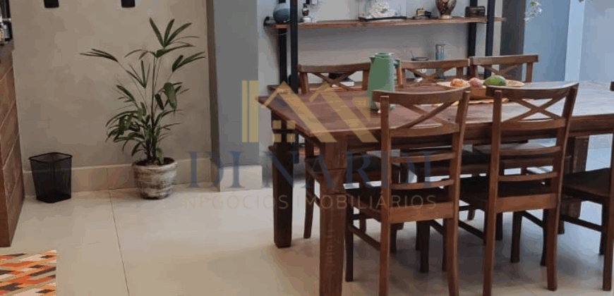 Elegante Sobrado em Condomínio Fechado com Infraestrutura Completa