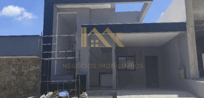 Casa Espaçosa em Condomínio Fechado no Bairro Santa Marta
