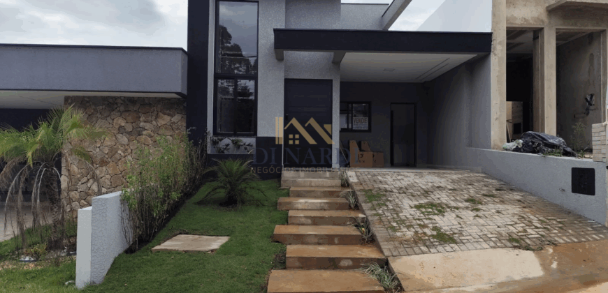Casa Espaçosa em Condomínio Fechado no Bairro Santa Marta