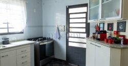 Casa com 3 Dormitórios, 178m², Suíte e 4 Vagas no Parque Três Meninos