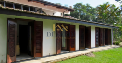 Casa Espetacular com 742m², 5 Suítes, 3 andares e Lazer Completo na Granja Viana