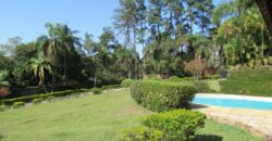 Casa Espetacular com 742m², 5 Suítes, 3 andares e Lazer Completo na Granja Viana