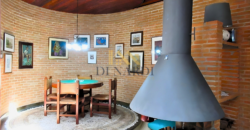 Casa Espetacular com 742m², 5 Suítes, 3 andares e Lazer Completo na Granja Viana