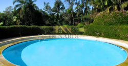 Casa Espetacular com 742m², 5 Suítes, 3 andares e Lazer Completo na Granja Viana