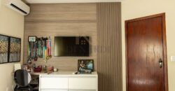 Casa com 3 Dormitórios, 178m², Suíte e 4 Vagas no Parque Três Meninos