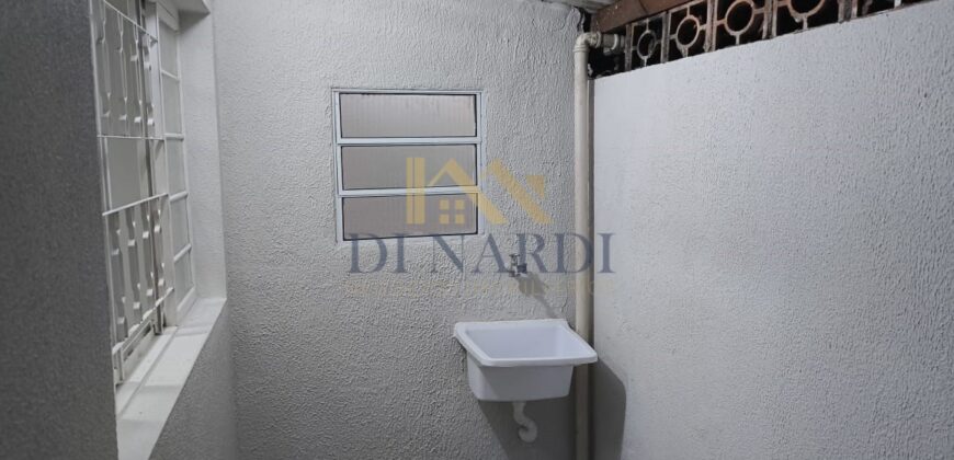 Sobrado Semi-novo com 2 Dormitórios e Garagem Coberta no Parque São Bento