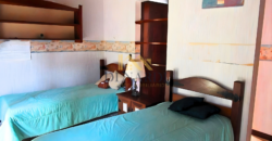 Casa Espetacular com 742m², 5 Suítes, 3 andares e Lazer Completo na Granja Viana