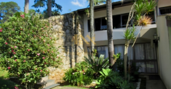 Casa Espetacular com 742m², 5 Suítes, 3 andares e Lazer Completo na Granja Viana