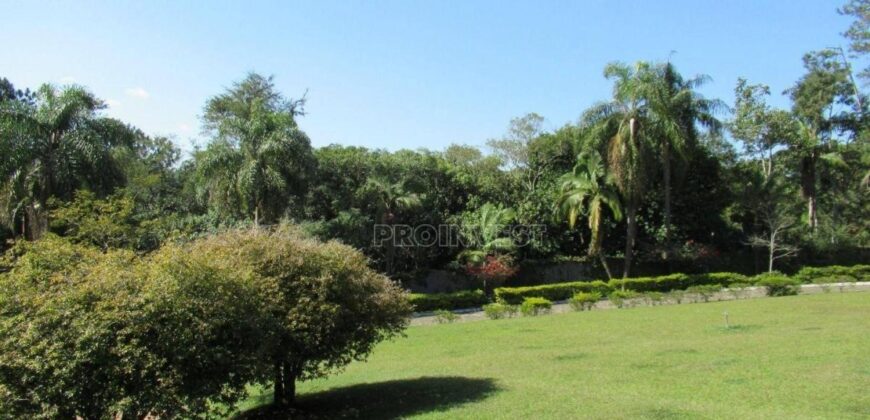 Casa Espetacular com 742m², 5 Suítes, 3 andares e Lazer Completo na Granja Viana