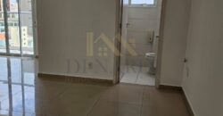 Sala Comercial de 40 m² no Campolim com Copa e Banheiro Privativo
