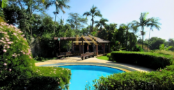 Casa Espetacular com 742m², 5 Suítes, 3 andares e Lazer Completo na Granja Viana