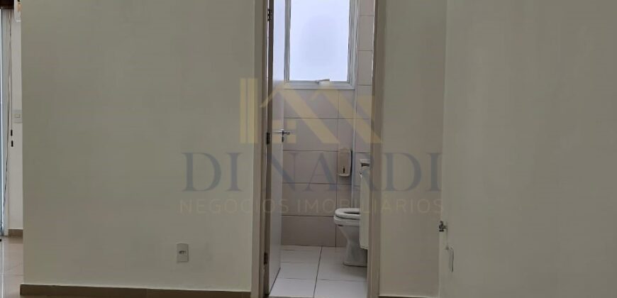 Sala Comercial de 40 m² no Campolim com Copa e Banheiro Privativo