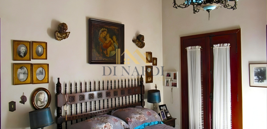 Casa Espetacular com 742m², 5 Suítes, 3 andares e Lazer Completo na Granja Viana