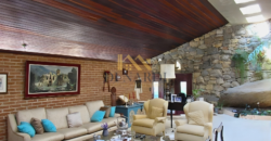 Casa Espetacular com 742m², 5 Suítes, 3 andares e Lazer Completo na Granja Viana