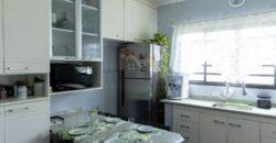 Casa com 3 Dormitórios, 178m², Suíte e 4 Vagas no Parque Três Meninos