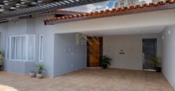 Casa com 3 Dormitórios, 178m², Suíte e 4 Vagas no Parque Três Meninos