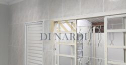 Sobrado Semi-novo com 2 Dormitórios e Garagem Coberta no Parque São Bento