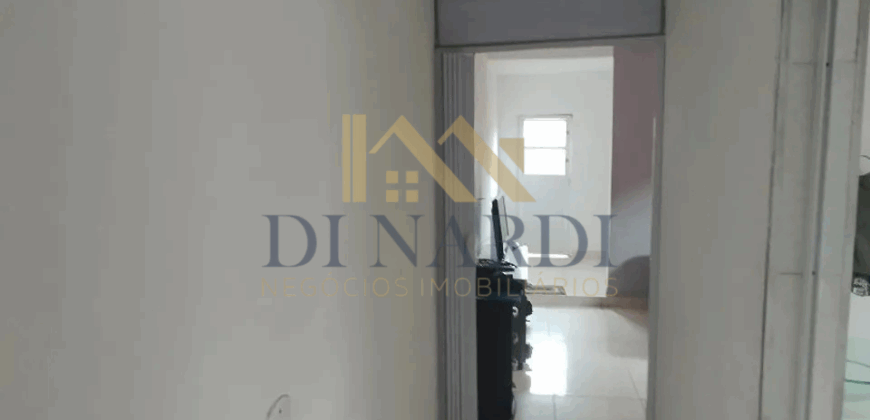 Casa Térrea com Potencial de Ampliação no Lopes de Oliveira