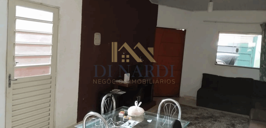 Casa Térrea com Potencial de Ampliação no Lopes de Oliveira