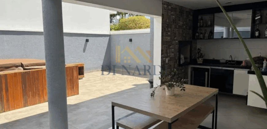 Casa de Luxo no Exclusivo Condomínio Villagio Milano com Jacuzzi e Aquecimento de Água