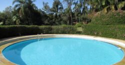 Casa Espetacular com 742m², 5 Suítes, 3 andares e Lazer Completo na Granja Viana
