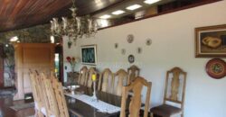 Casa Espetacular com 742m², 5 Suítes, 3 andares e Lazer Completo na Granja Viana