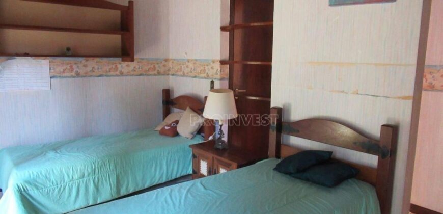 Casa Espetacular com 742m², 5 Suítes, 3 andares e Lazer Completo na Granja Viana