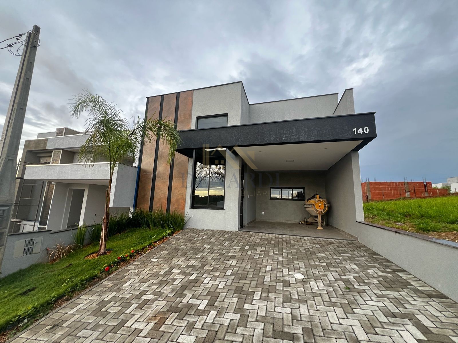 Casa Térrea com 144m², 3 Dormitórios e Churrasqueira no Jardim Novo Horizonte