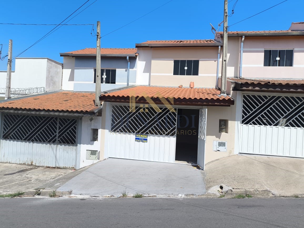 Sobrado Semi-novo com 2 Dormitórios e Garagem Coberta no Parque São Bento