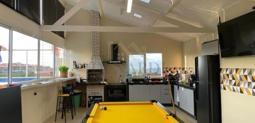 Casa Térrea com 2 Suítes e Área Gourmet no Condomínio Acqua Show com 180 m²