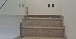 Sobrado de Alto Padrão no Alphaville com 3 Suítes e Piscina Privativa