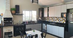 Casa Térrea com 2 Suítes e Área Gourmet no Condomínio Acqua Show com 180 m²