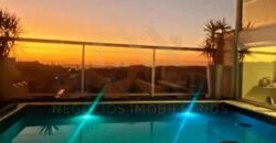 Casa Térrea com 2 Suítes e Área Gourmet no Condomínio Acqua Show com 180 m²