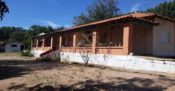 Sítio Espetacular à Venda com Múltiplas Construções em Itu