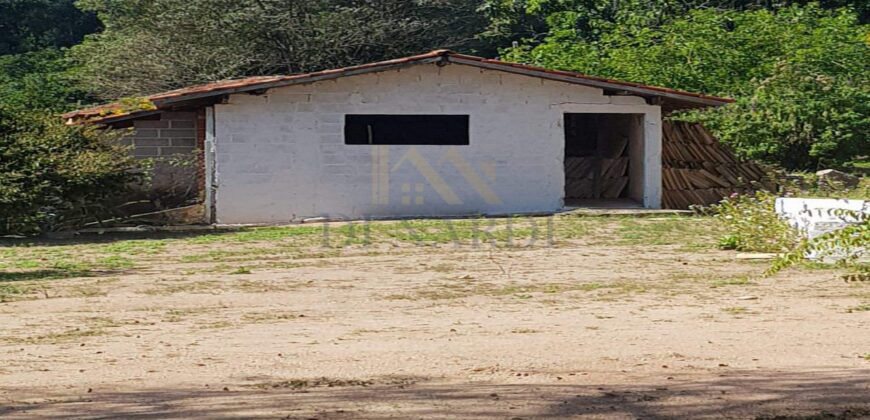 Sítio Espetacular à Venda com Múltiplas Construções em Itu