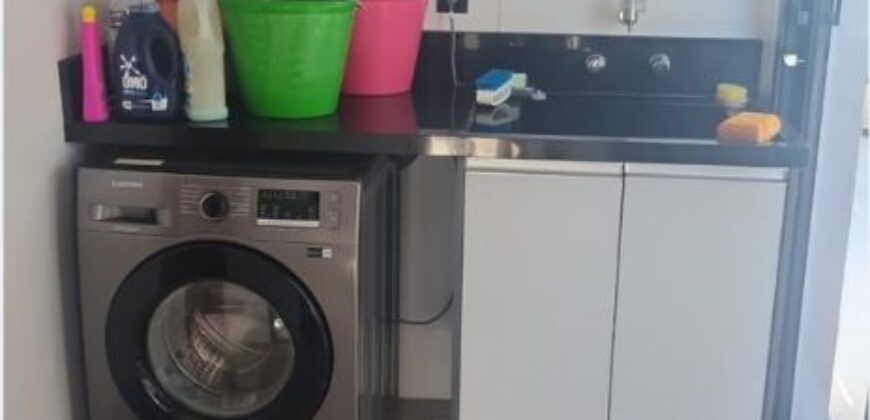 Sobrado de Alto Padrão no Alphaville com 3 Suítes e Piscina Privativa