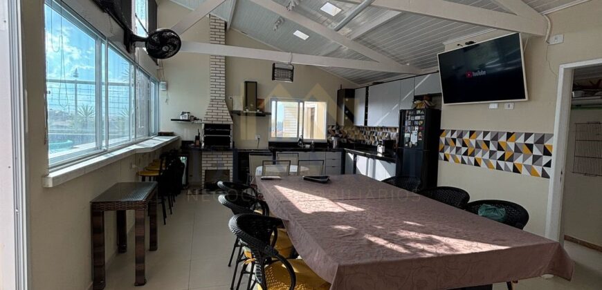 Casa Térrea com 2 Suítes e Área Gourmet no Condomínio Acqua Show com 180 m²