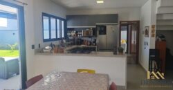 Sobrado de Alto Padrão no Alphaville com 3 Suítes e Piscina Privativa