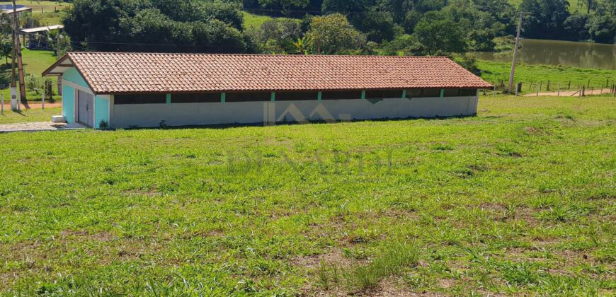 Sítio Espetacular à Venda com Múltiplas Construções em Itu