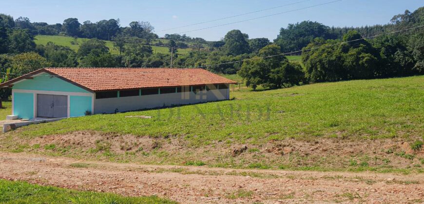 Sítio Espetacular à Venda com Múltiplas Construções em Itu