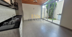 Casa com 3 Dormitórios, Móveis Modulados e Infraestrutura de Clube na Zona Leste de Sorocaba