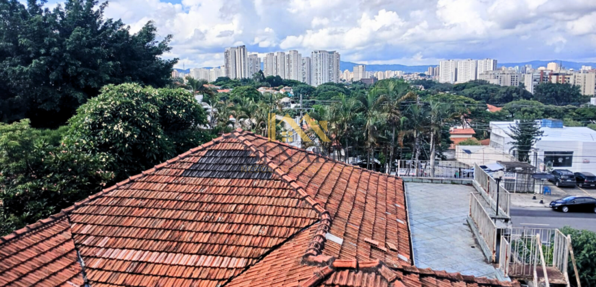 Imóvel Comercial de Alto Padrão na City Lapa: 584m² Privilegiados para Clínicas e Escritório