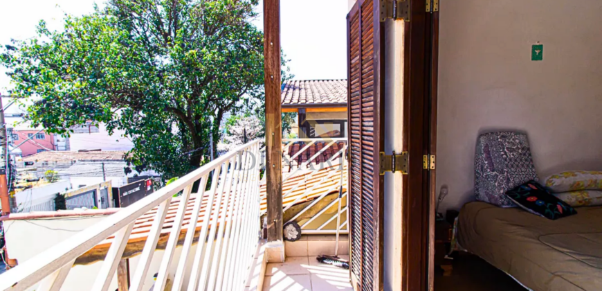 Sobrado à Venda na Vila Ipojuca: 163m² com 4 Dormitórios e Localização Premium